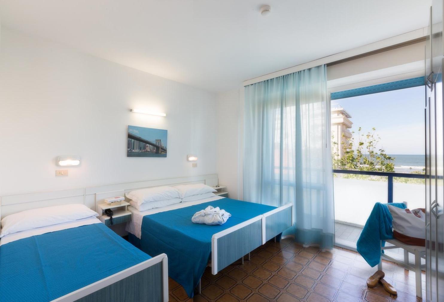 Hotel Taunus - Vista Mare Riccione Dış mekan fotoğraf