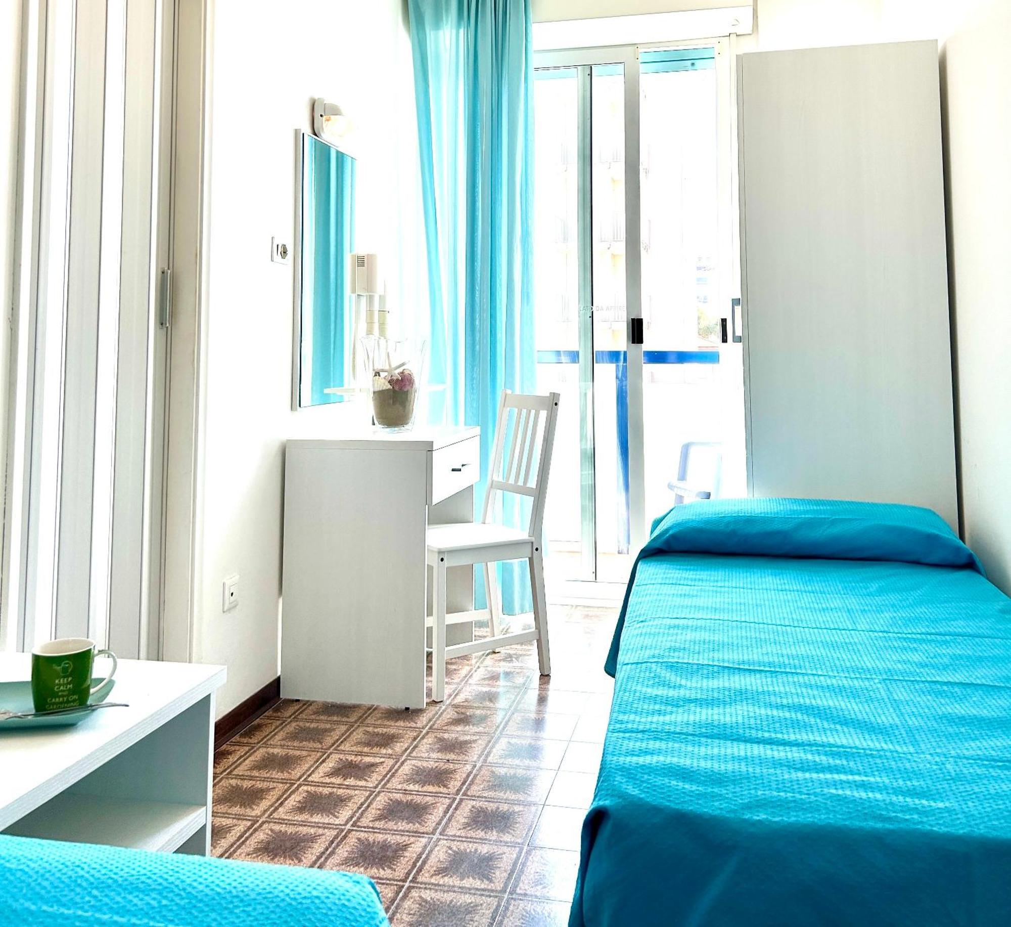 Hotel Taunus - Vista Mare Riccione Dış mekan fotoğraf